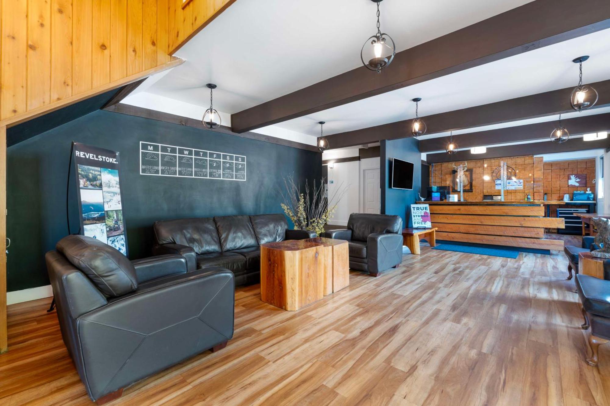 Stoke Hotel Surestay Collection By Best Western Revelstoke Exterior photo